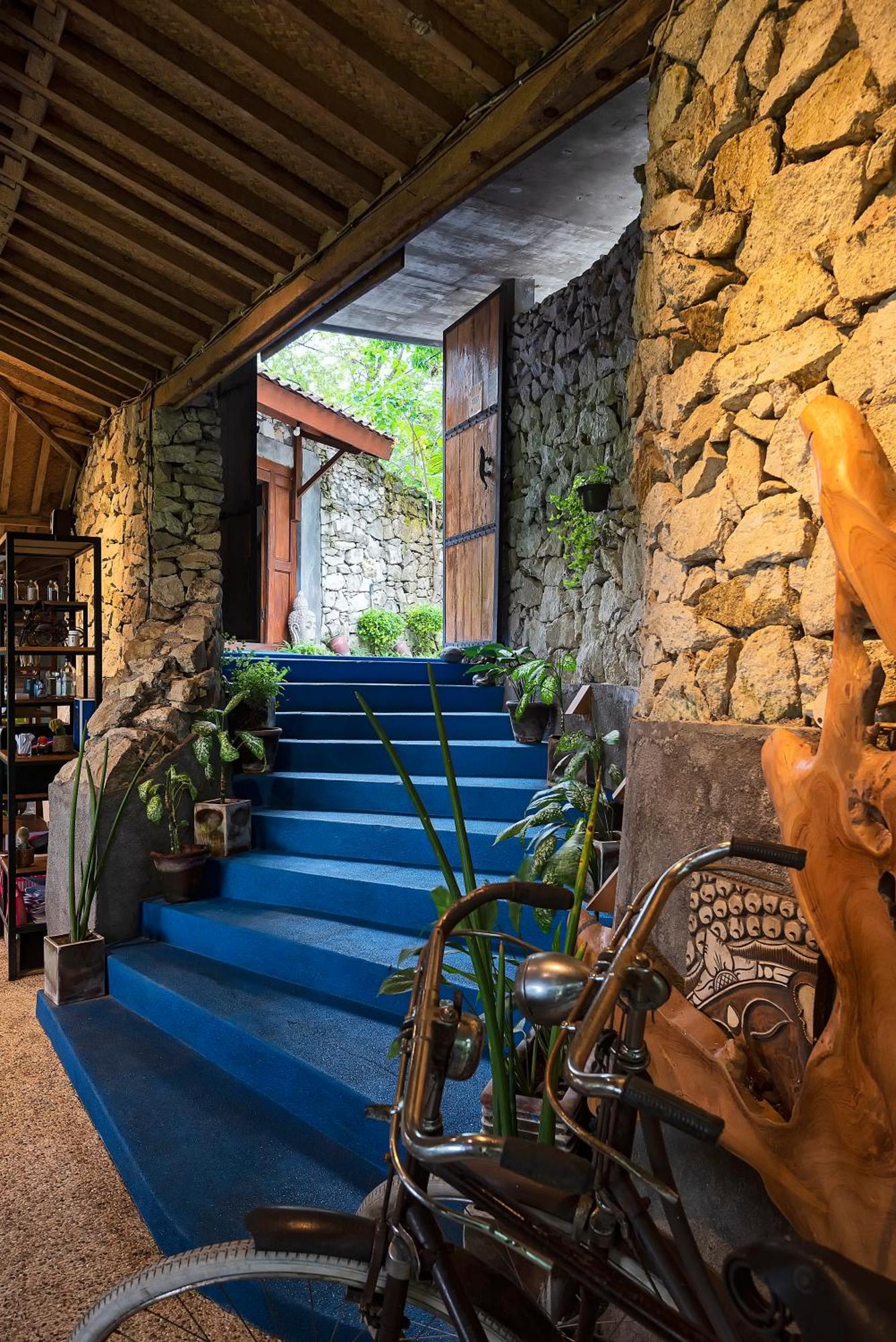 Villa Blue Steps Yogyakarta Exterior photo