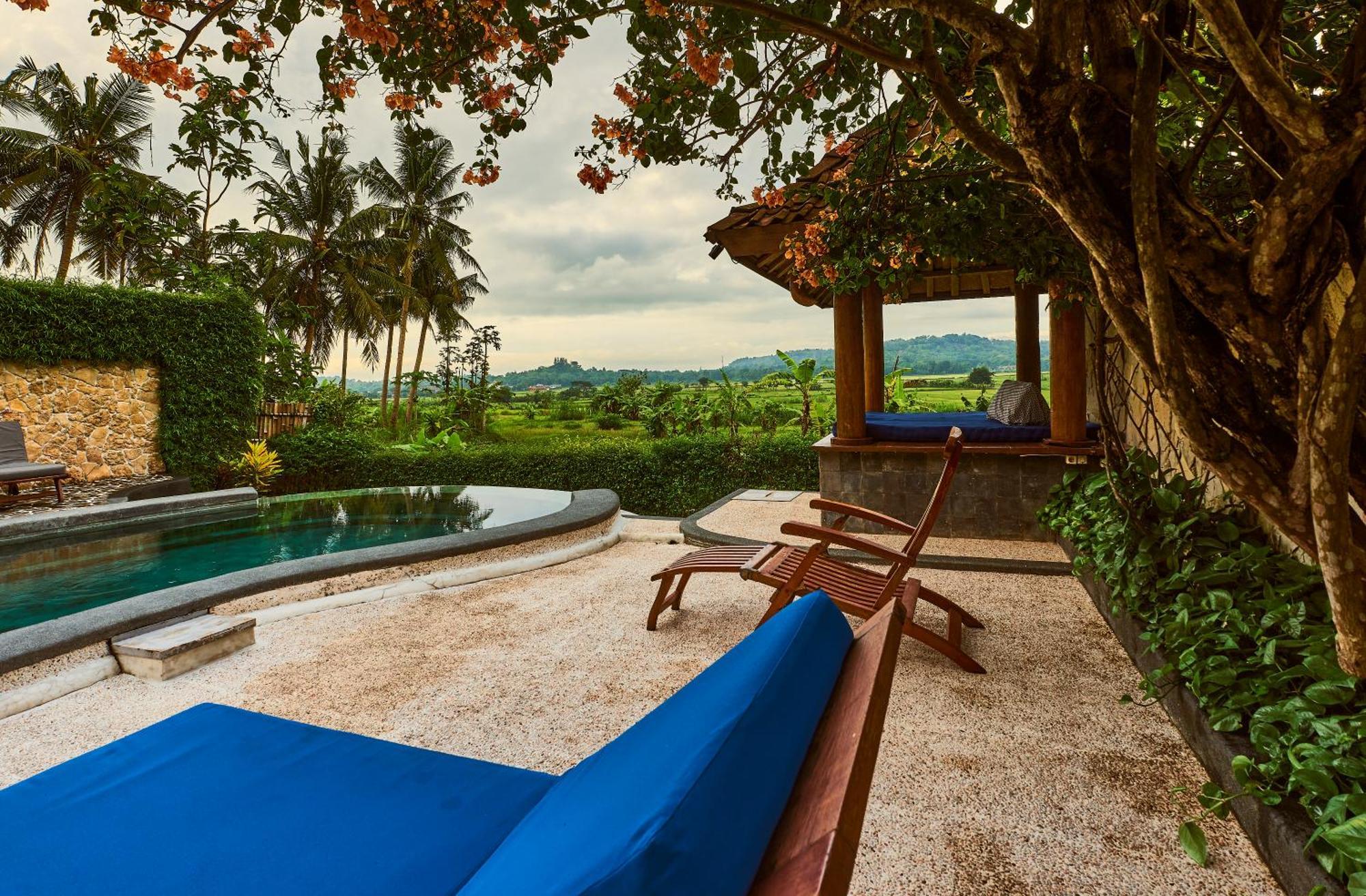 Villa Blue Steps Yogyakarta Exterior photo