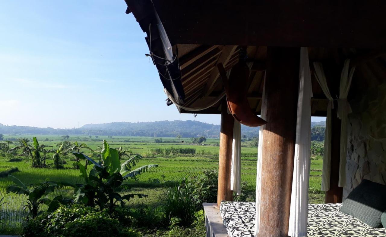 Villa Blue Steps Yogyakarta Exterior photo